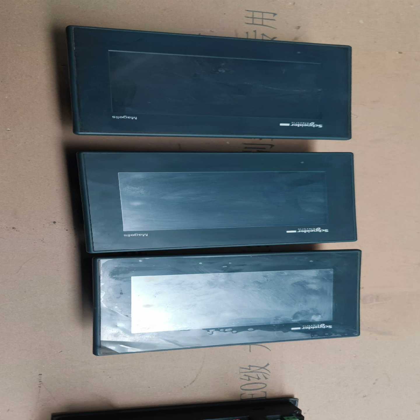 议价I施耐德触摸屏HMIGXO3502二手拆机现货/维修