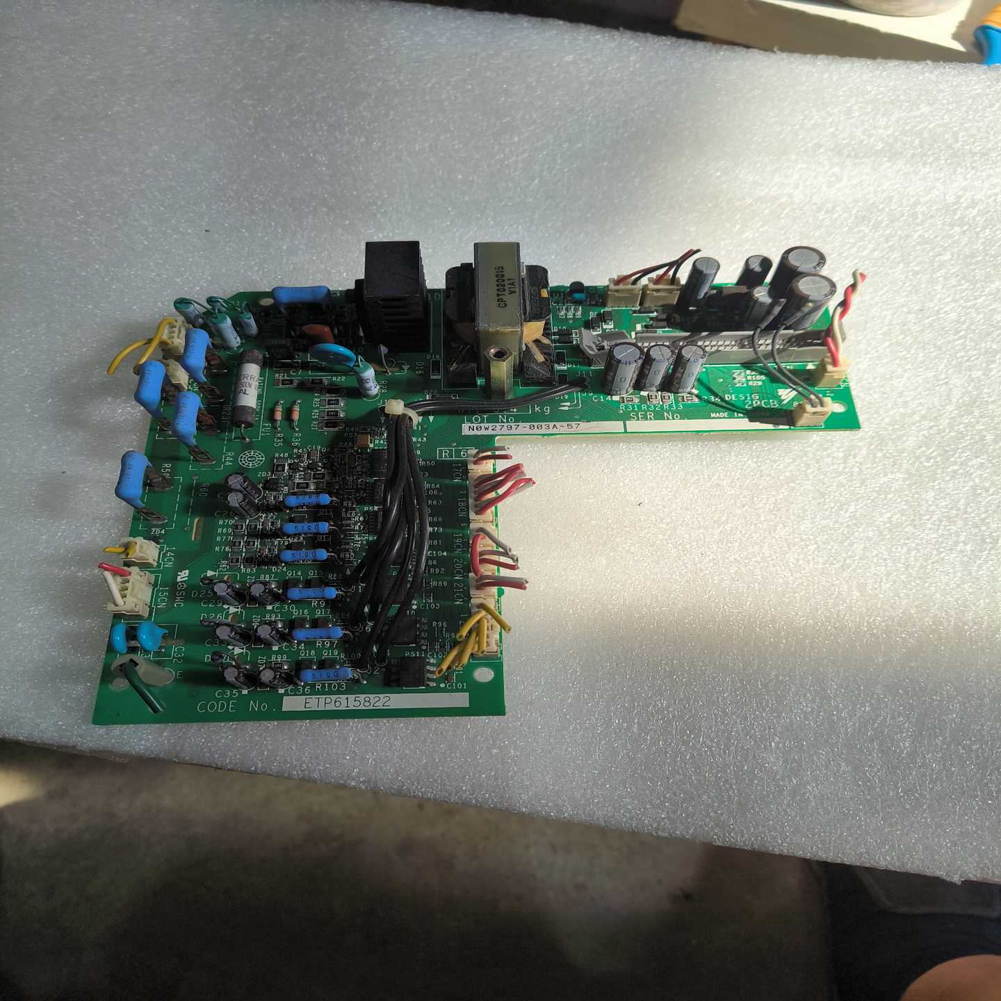 询价安川变频器驱动板ETP615822