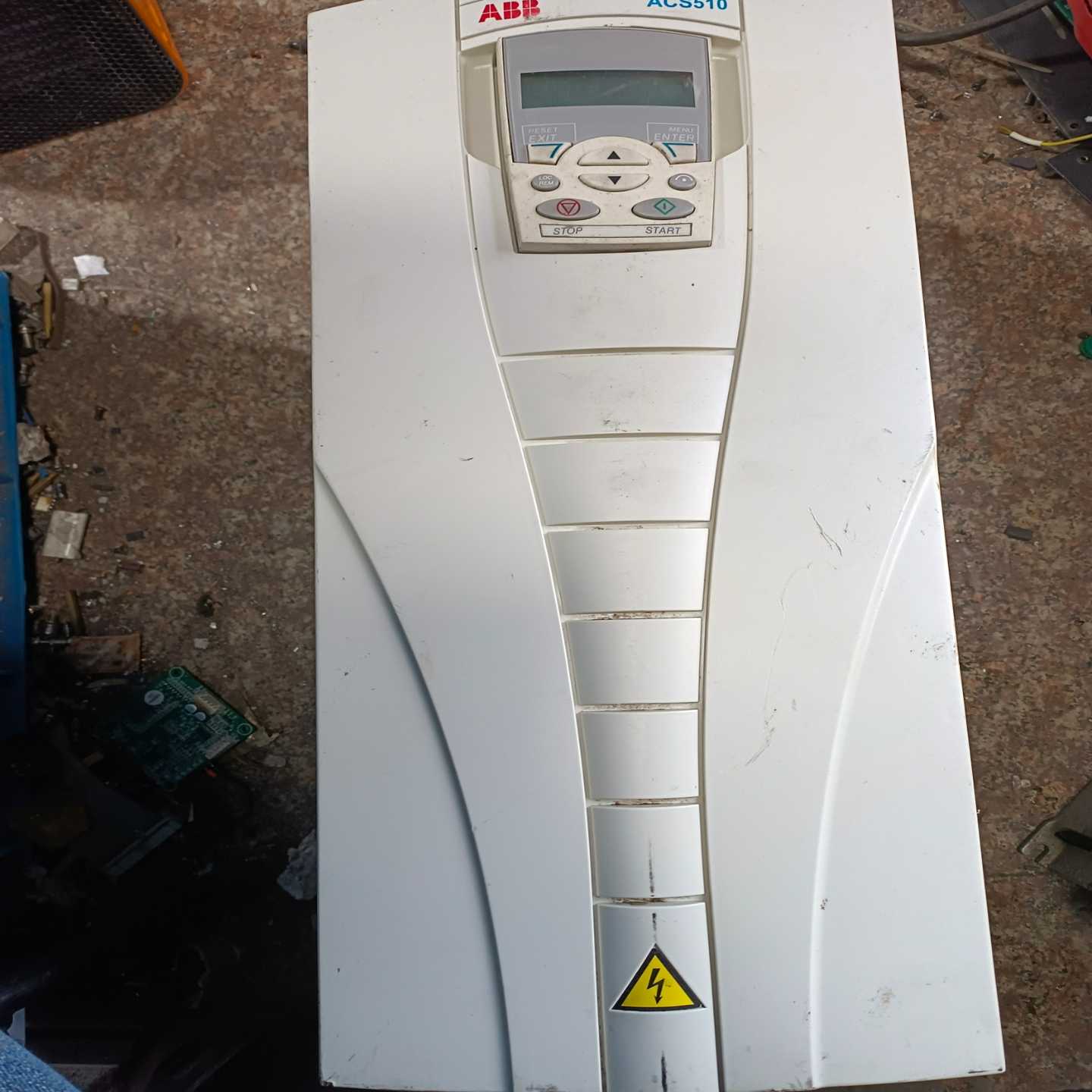 询价ABB变频器510系列，ACS510-01-031A-4，1
