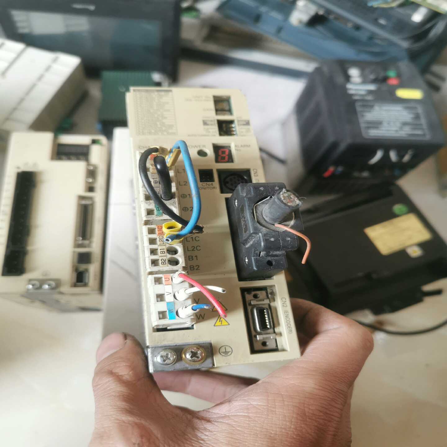驱动器R7D-AP01L/AP02L，，成色完询价