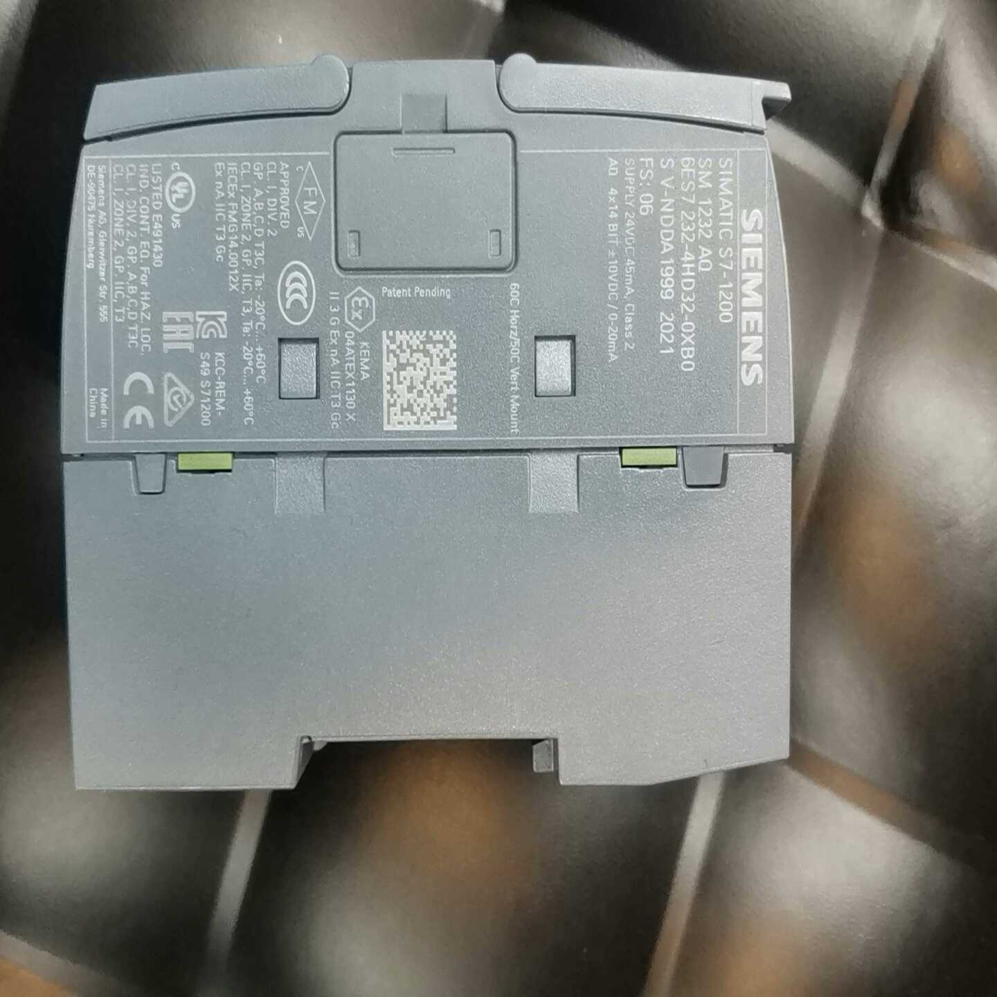 232-4HD32-0XB0{议价}