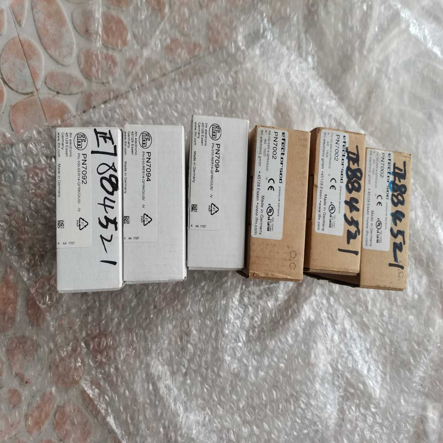 IFM压力传感器：PN7002，PN7092，PN7094，询价