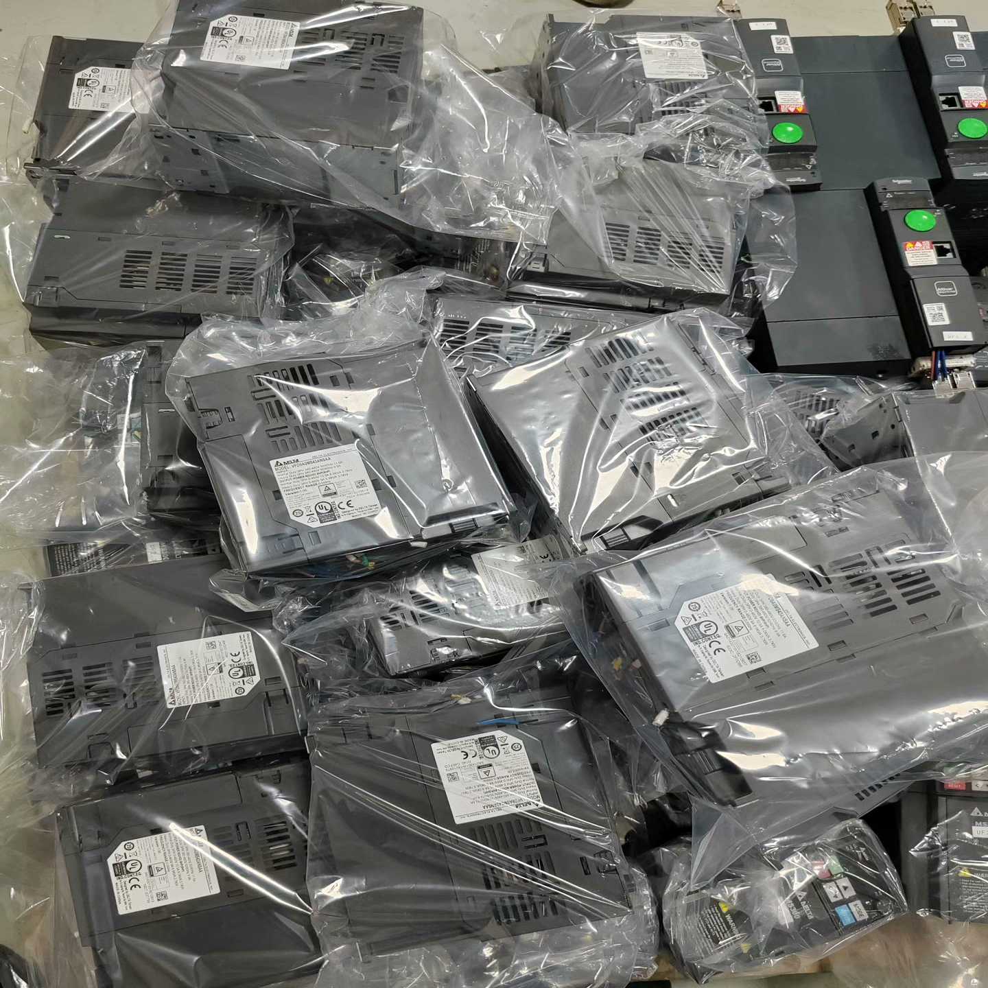 VFD9A0MS43ANSAA，台达3.7kw变频器，二手拆