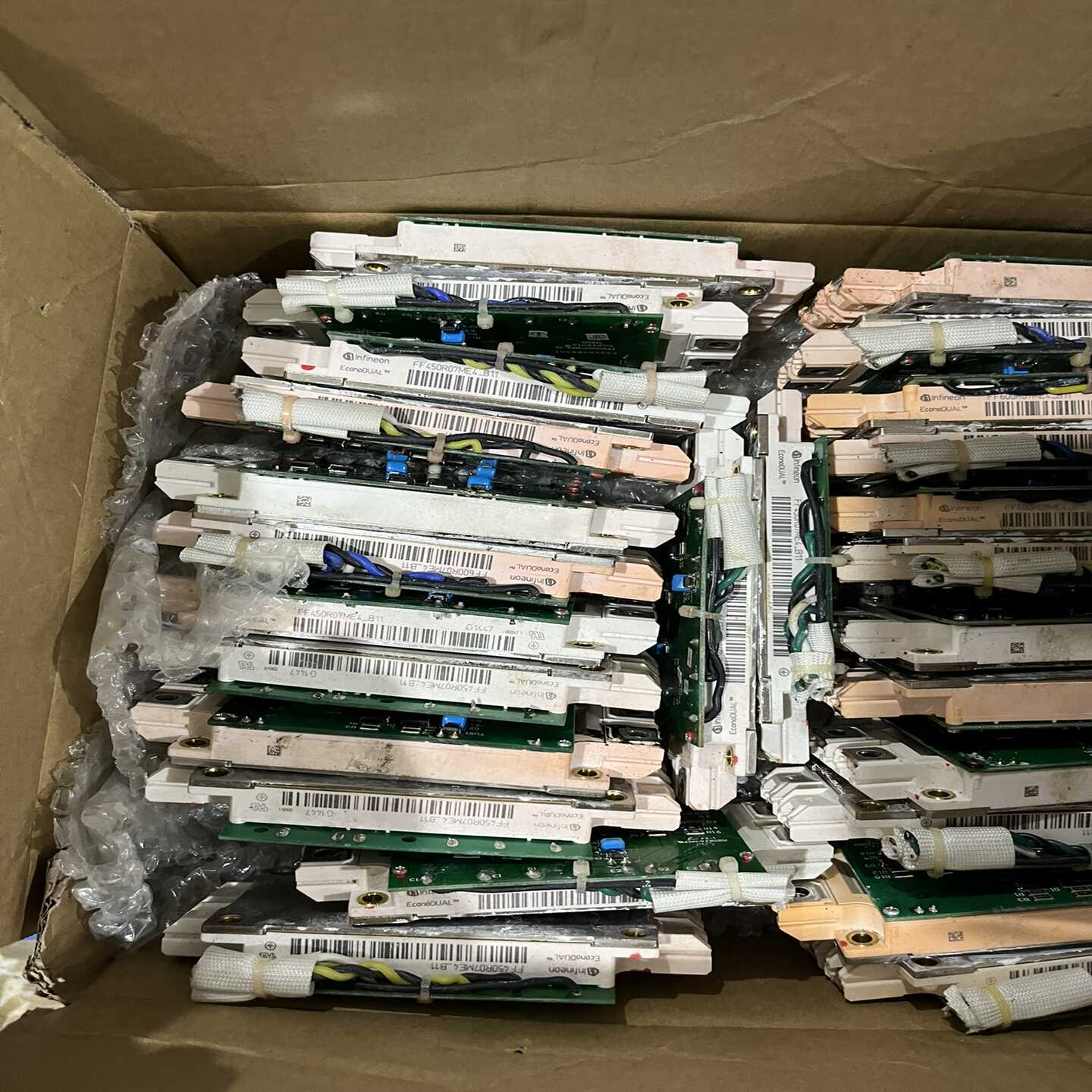 FF600R07ME4-B11。FF450R07ME4-B1（零零电子）