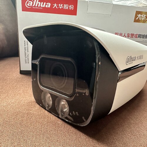 #大华 DH-IPC-HFW2433F-ZAS 400万星光-议价
