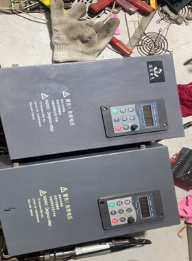 德沃变频器15kw德沃VT80-G15T4B两台 成色漂~询价