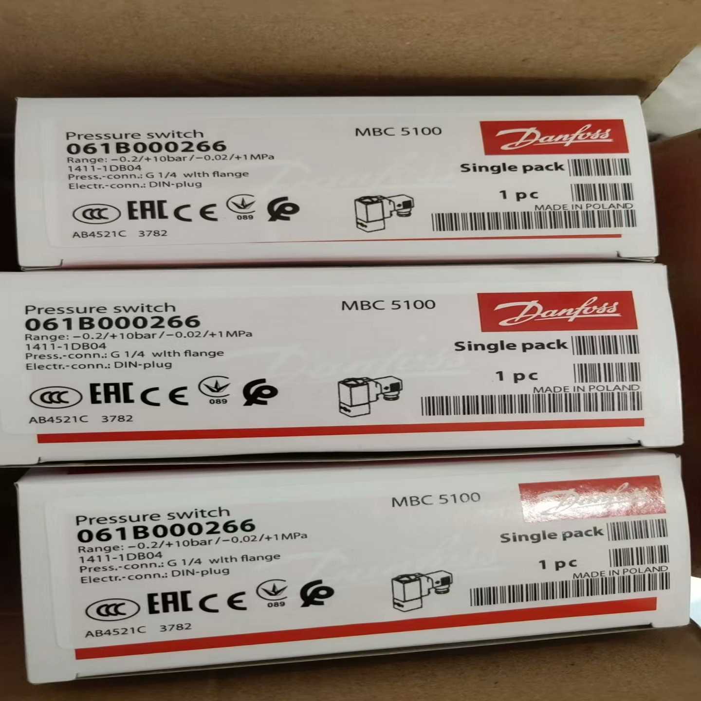 咨询-丹佛斯压力开关MBC5100，型号061B000266，工作