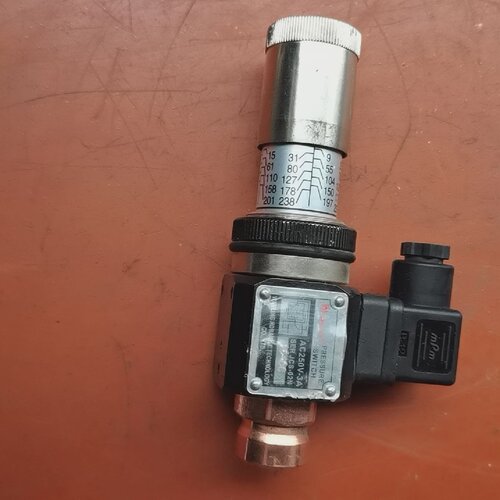 寻台湾万利通压力继电器JCS02NAC250V3A规格