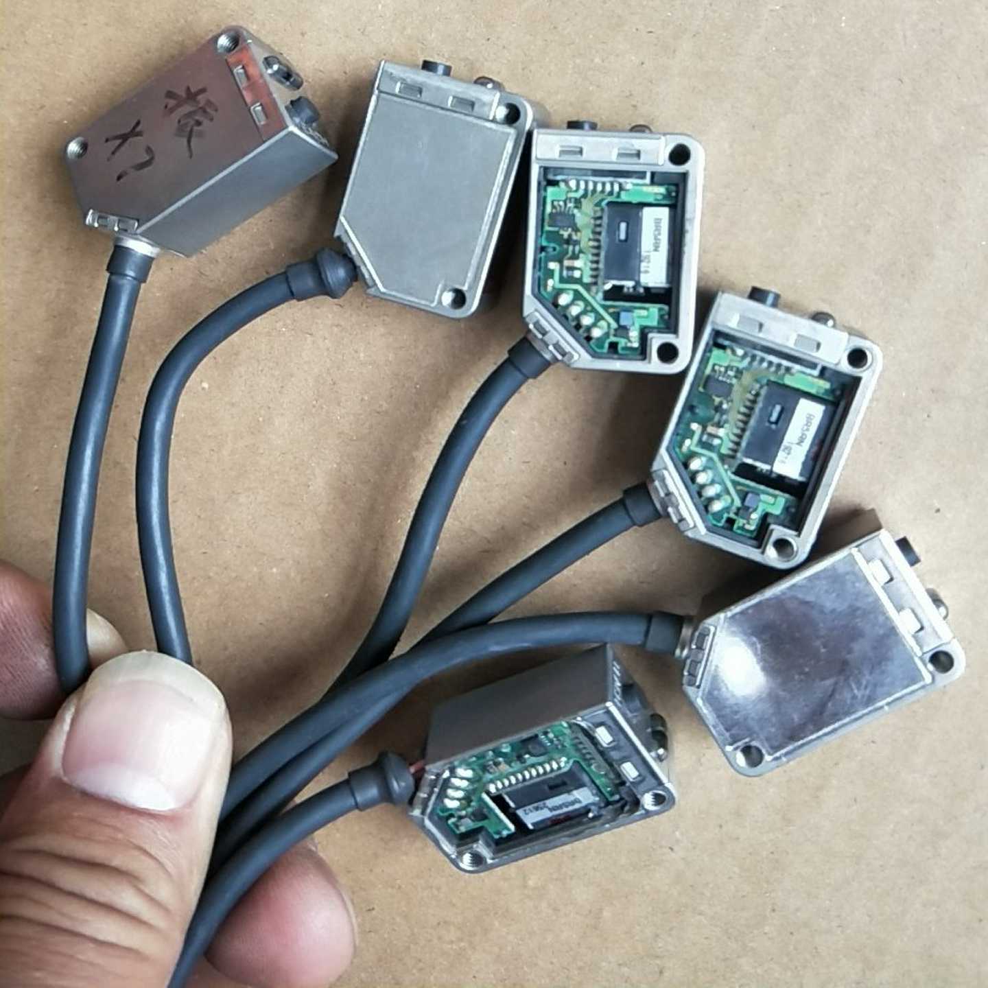 议价E3ZM-B61E3ZM-V61欧姆龙光电传感器，没有