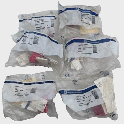 Telemecanique Xcs Z03 074537 Flexible KeyTongue x6pc
