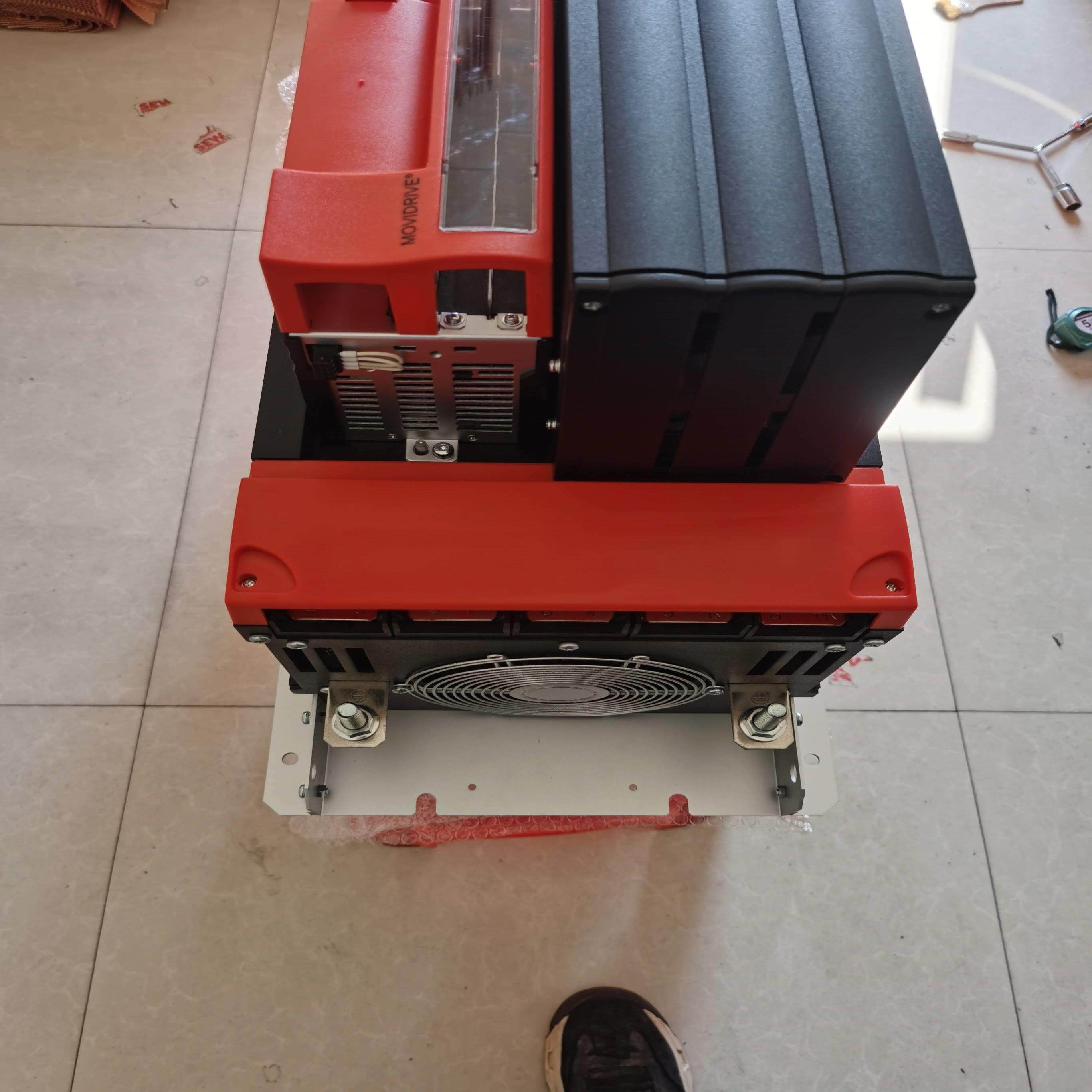 配件大量库存SEW变频  MDX61B0900-503-4-0T  议价出售议价,电子元器件市场,其它元器件,淘宝优惠券,粉丝福利购,淘宝优惠卷