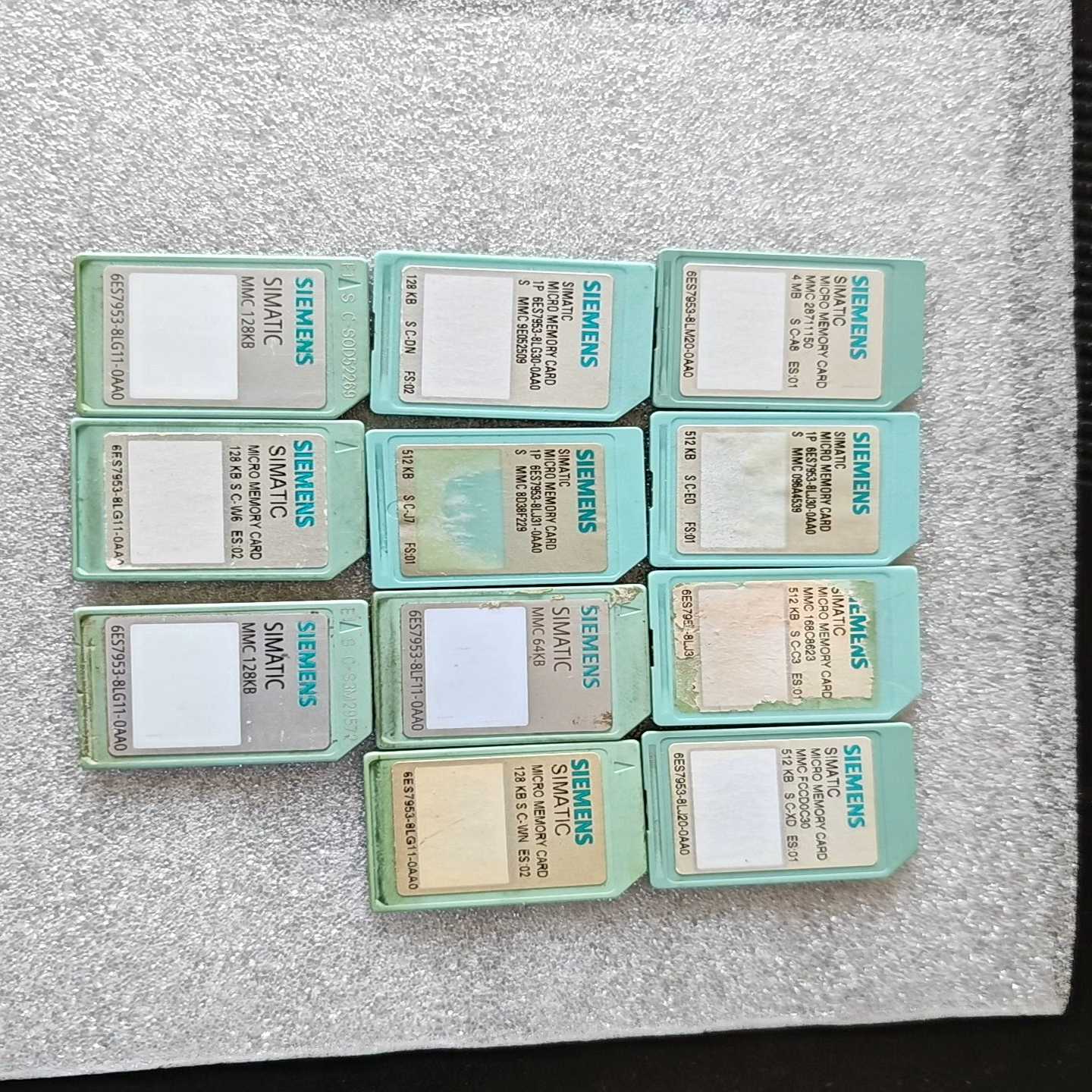 内存卡4MB1张512有4张128有4张64有1张，询价