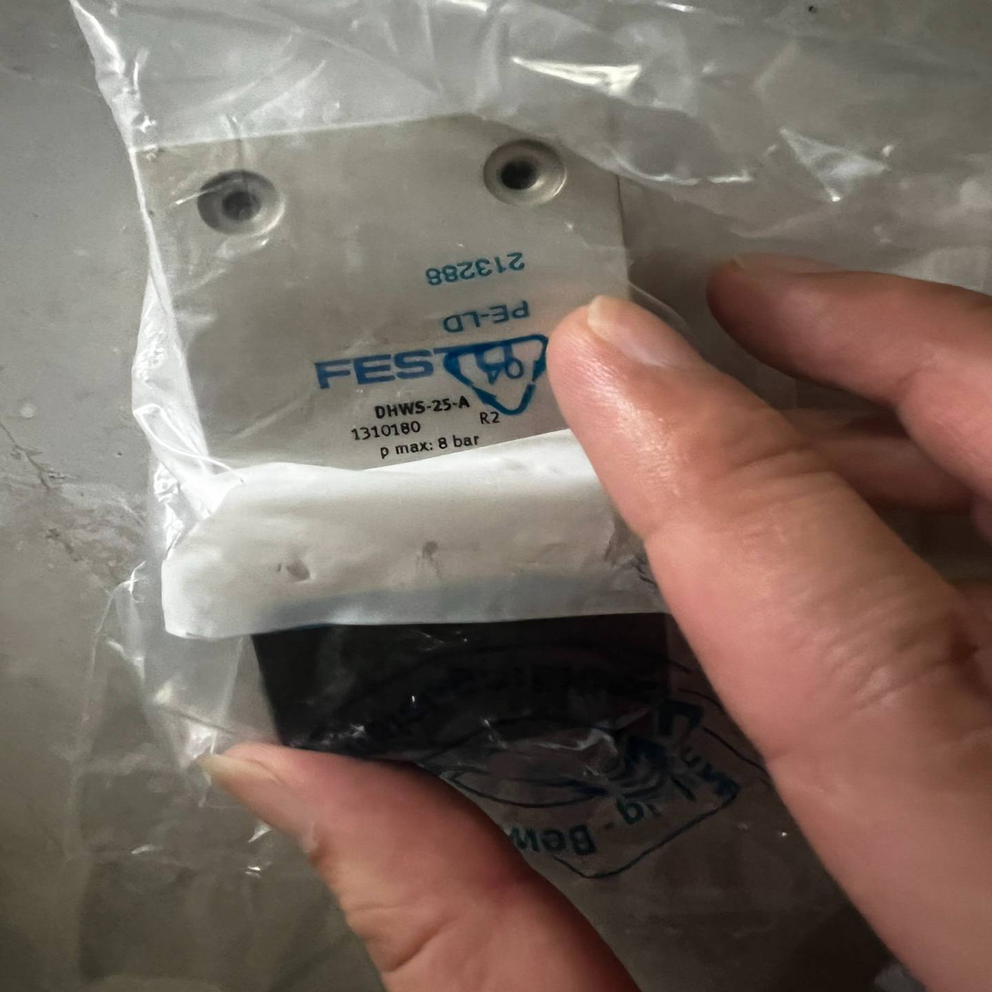 费斯托FESTO气缸气爪1310180，型号DHWS-25-{议价}