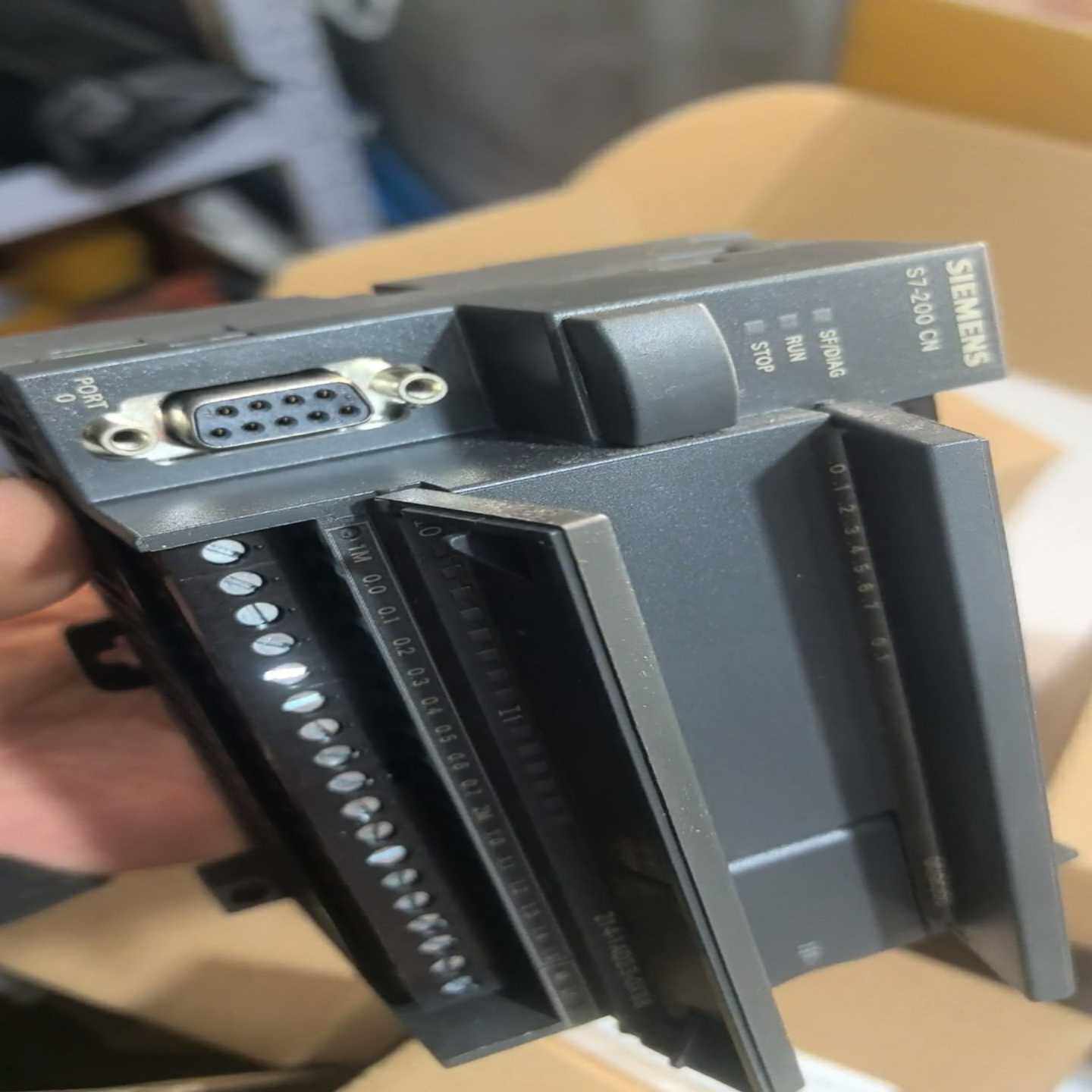 议价工程剩余仅拆封，未使用，型号214-1AD23-0XB8，需