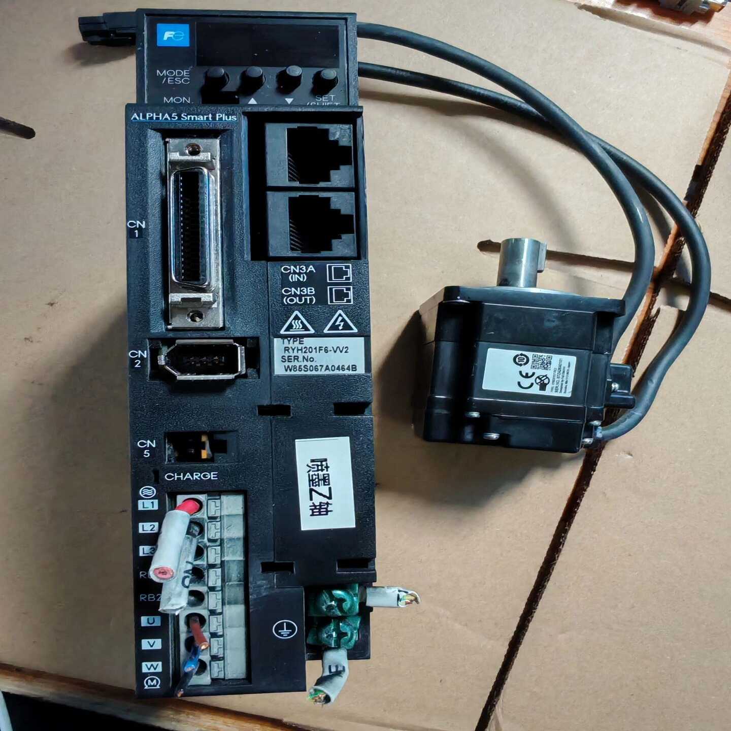 询价200w富士伺服驱动器RYH201F6-VV2