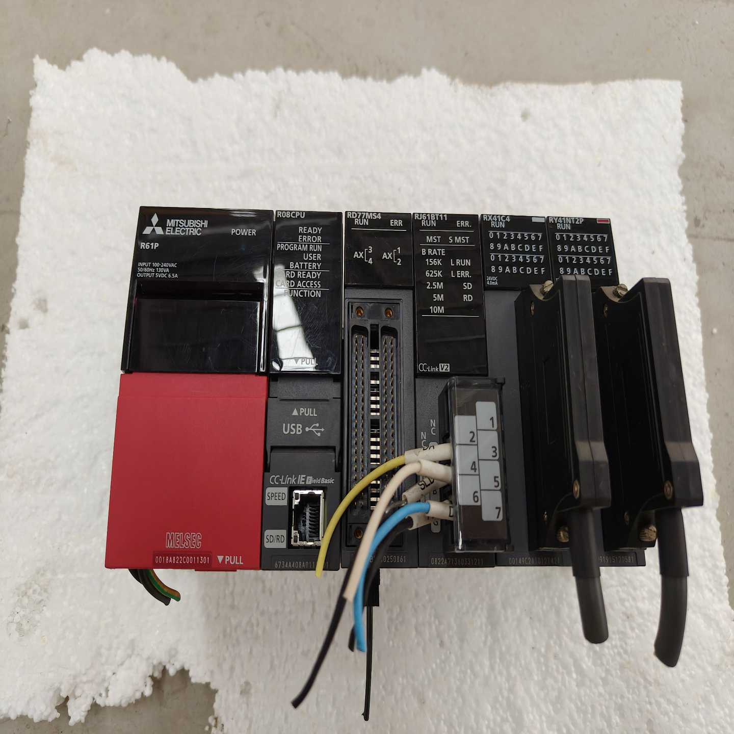 询价充新三菱R系列plc，R08CPU，RD77MS4，RJ61