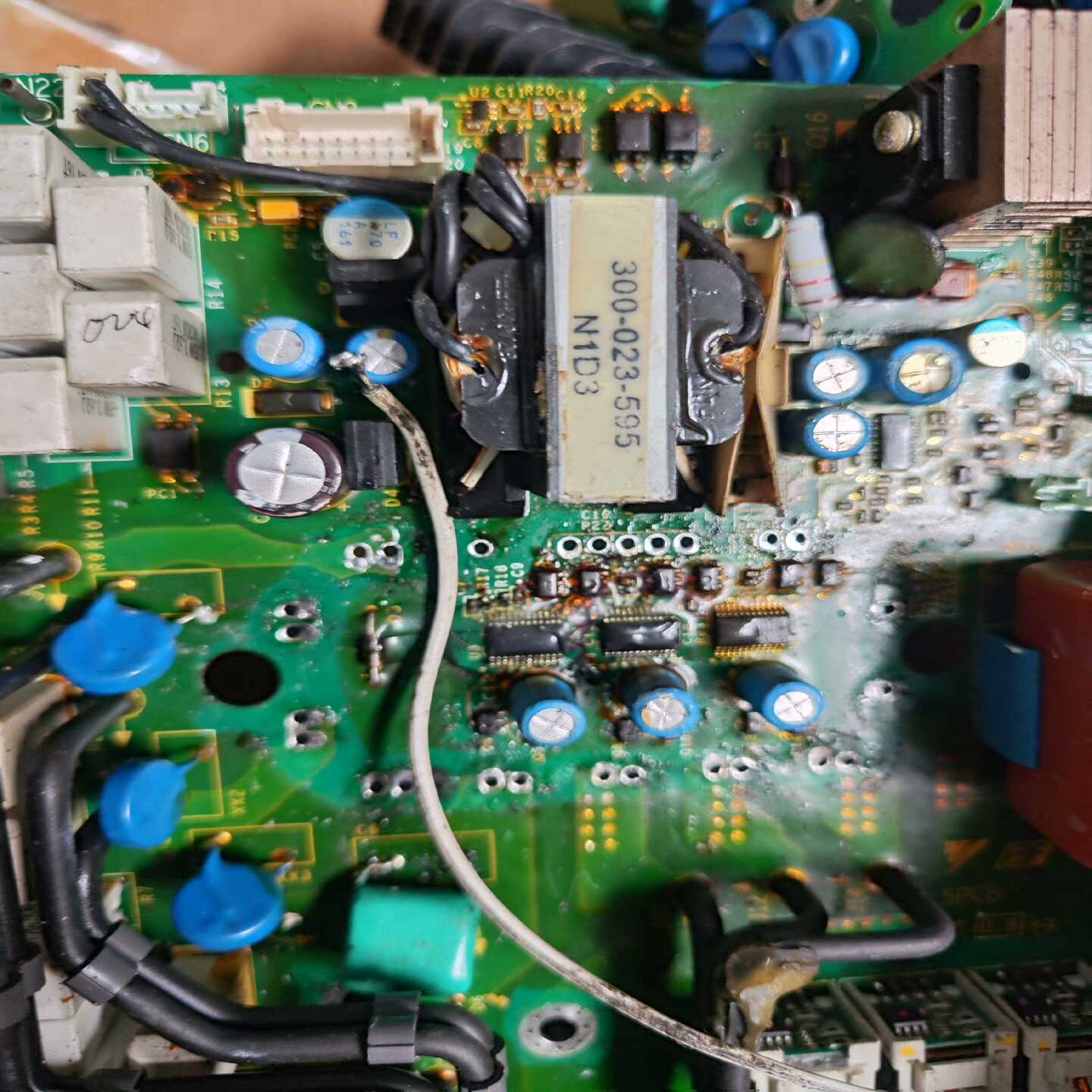 安川t1000v与v1000300-023-595开关变压询价