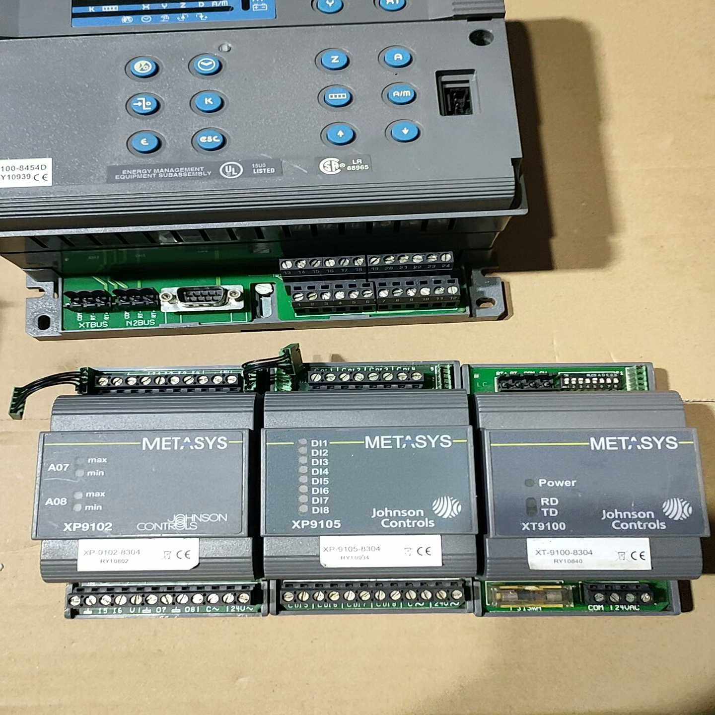 询价江森控制器DX-9100-8454D，，实物如图所示