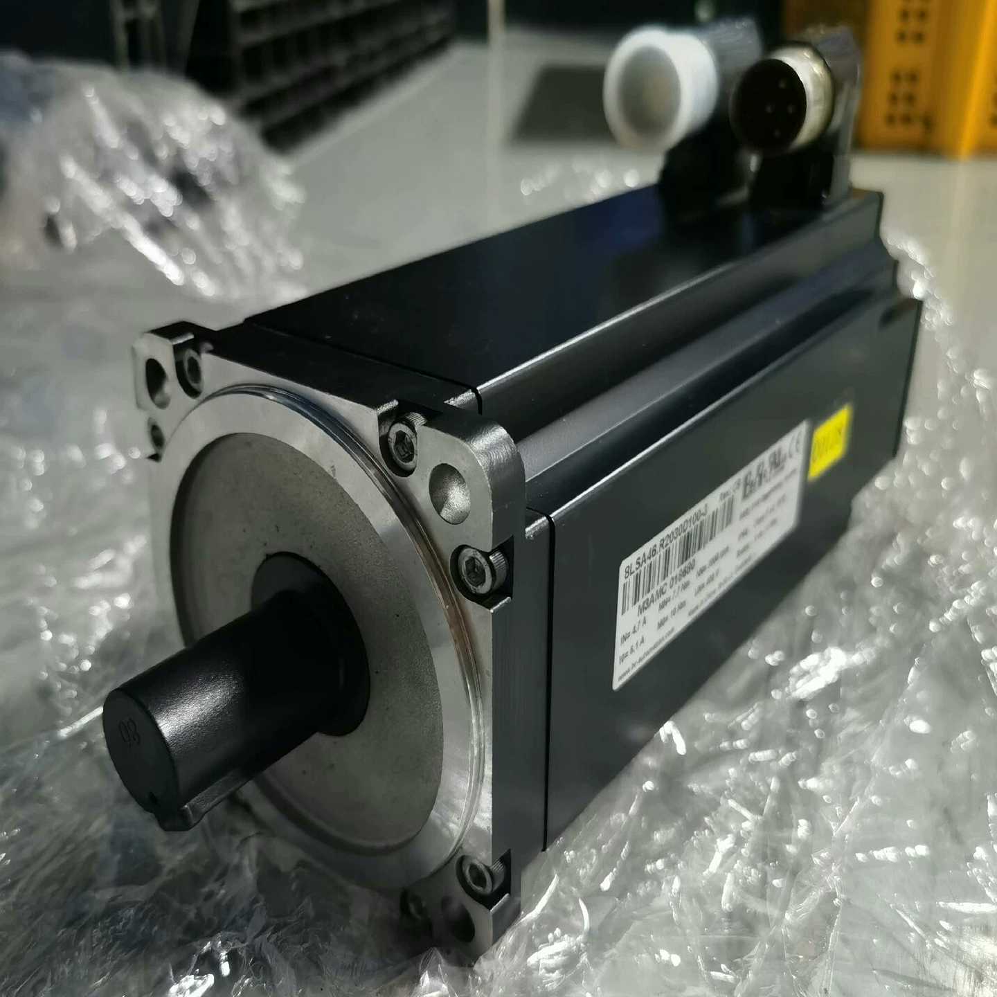 咨询-8LSA57.DB030S100-3电机到货