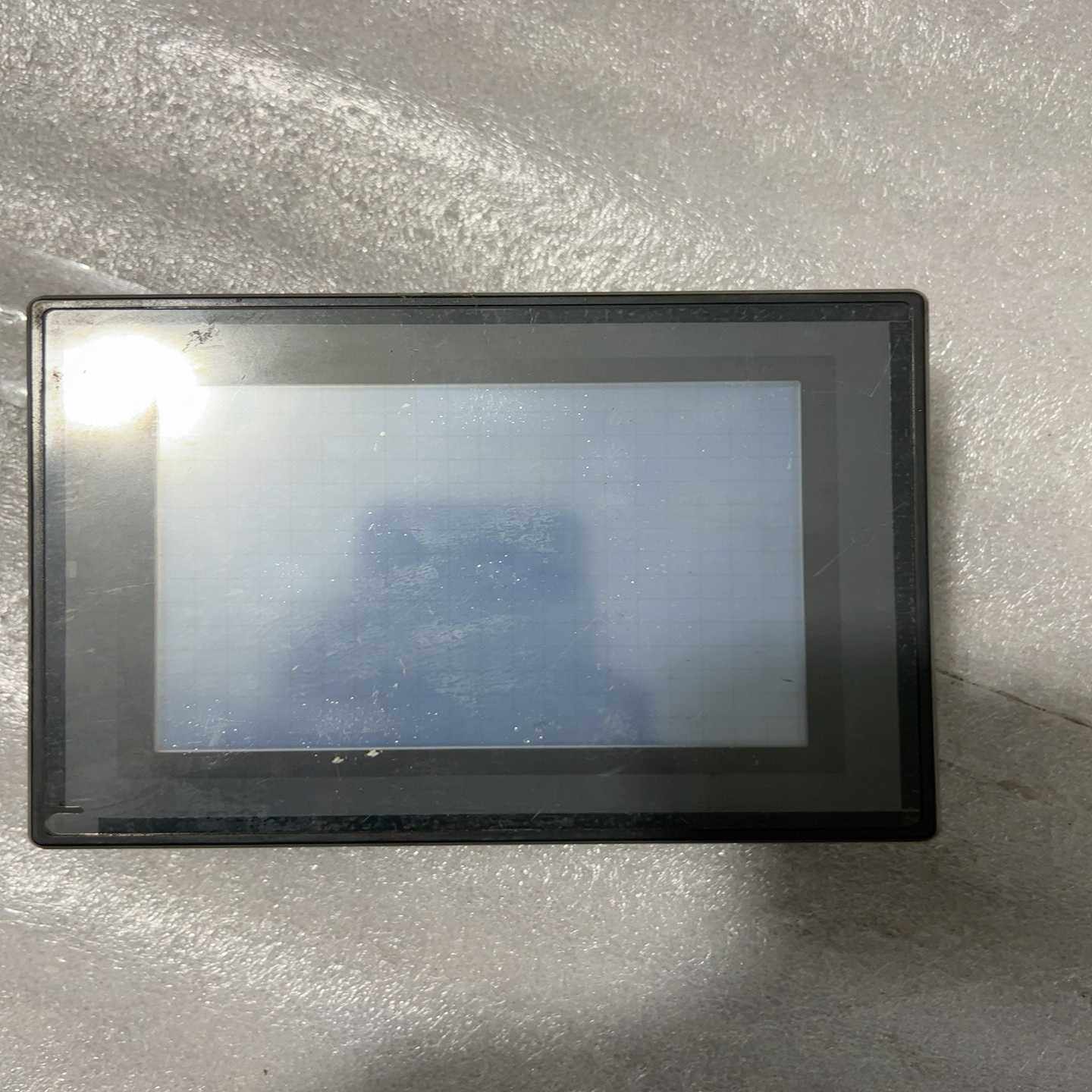 基恩士触摸屏VT2-5MB{议价}