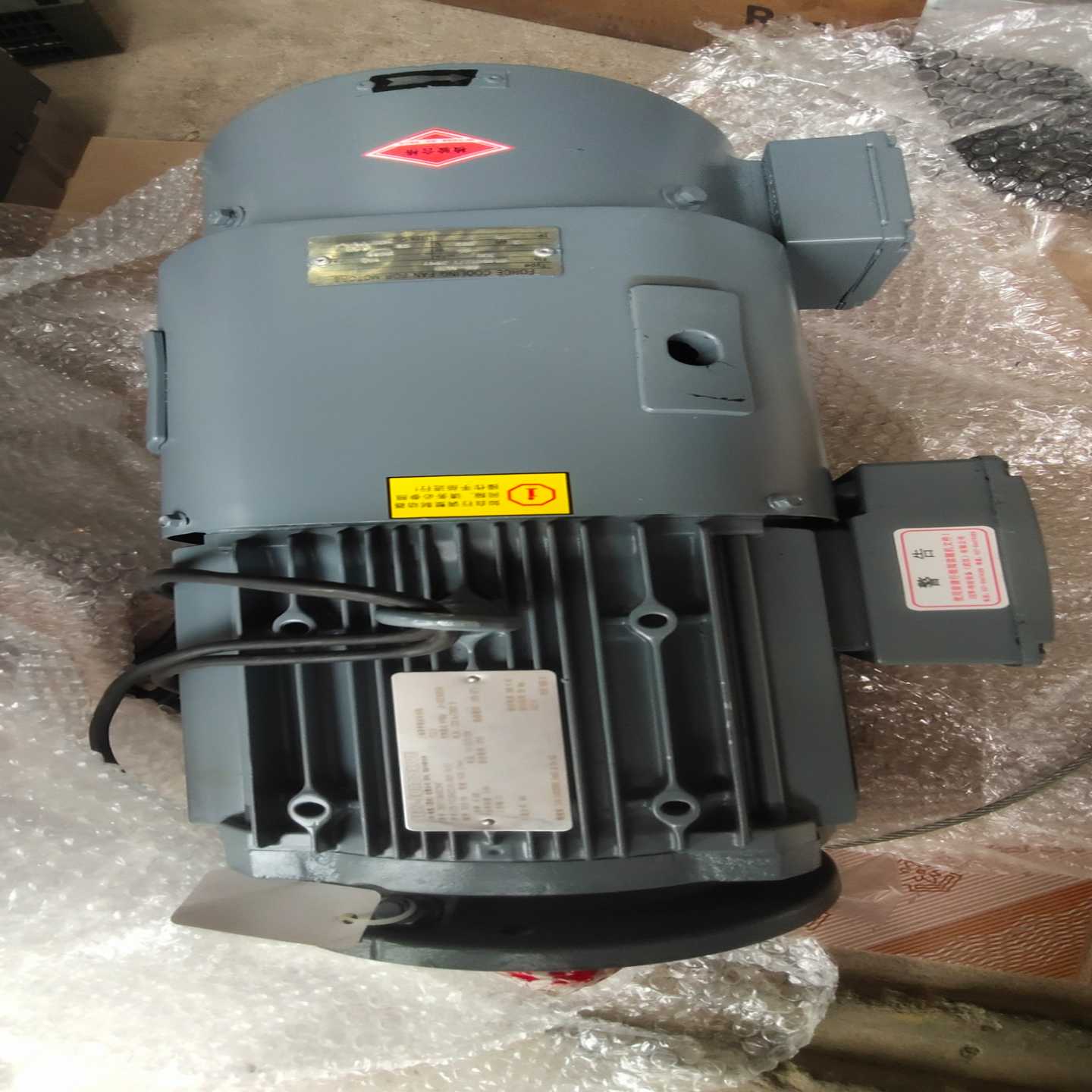 【议价】SEW三相异步制动电动机型号:DRS112M4BE5HF适用