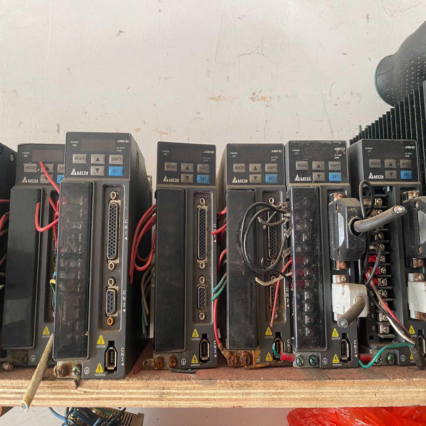 议价台达伺服驱动ASD-B2-0421-B400w220v