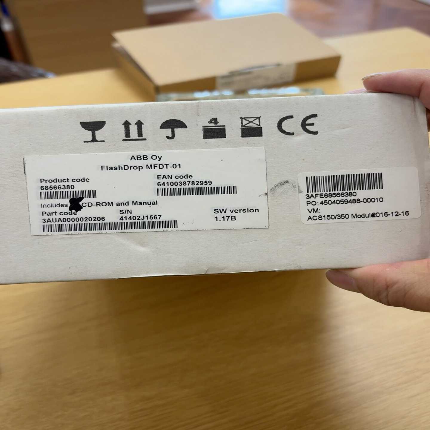 全新ABB变频器ACS355-03E-01A9-4，0.5-议价