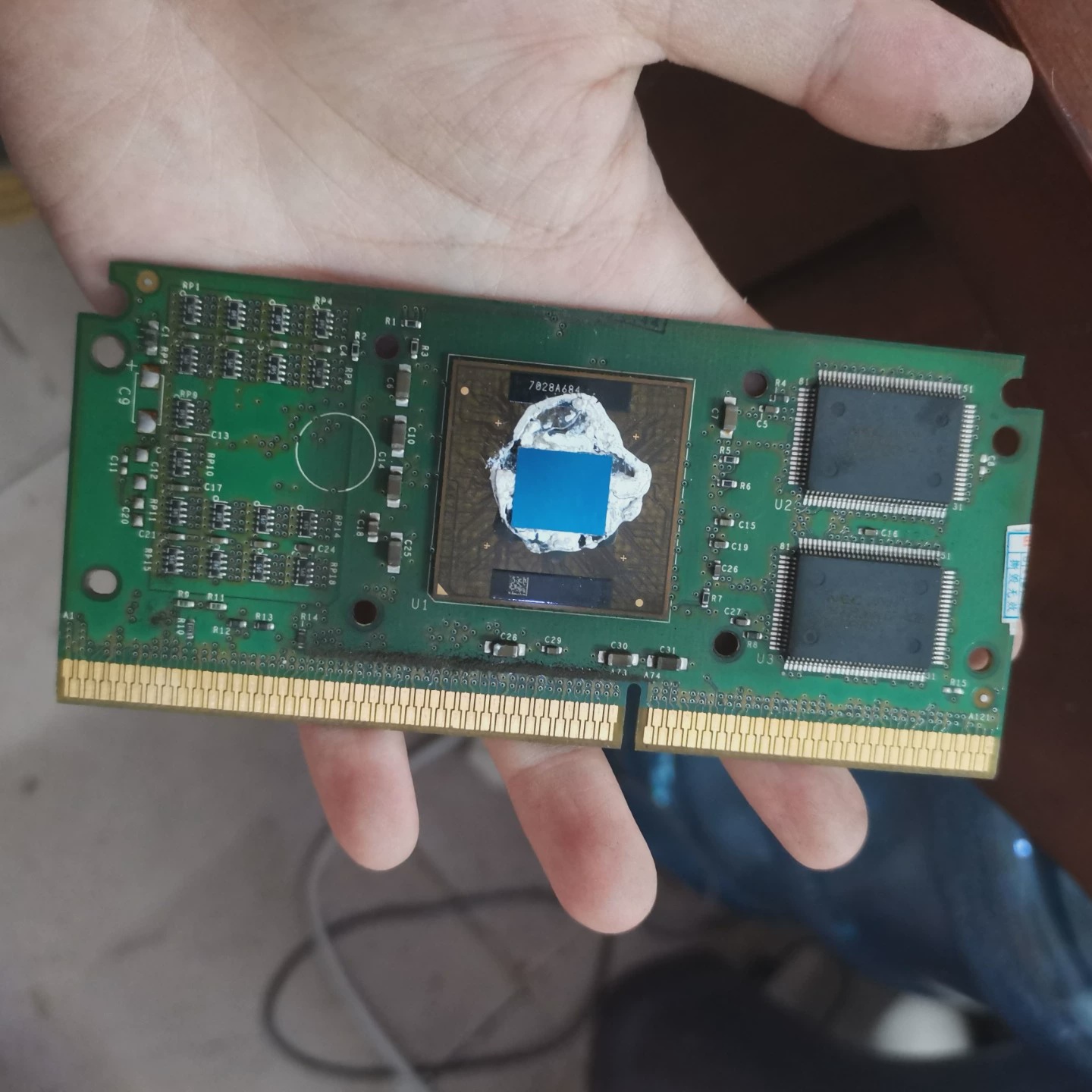 slot1接口奔三CPU频率550