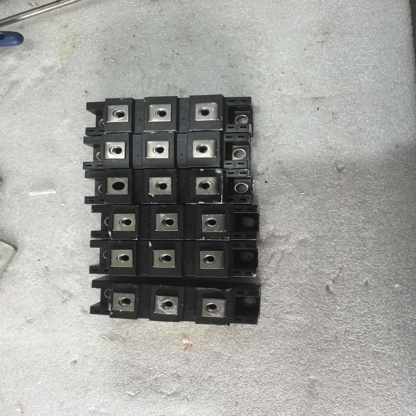 SanRex整流模块六个，型号：DD100KB160，实图拍