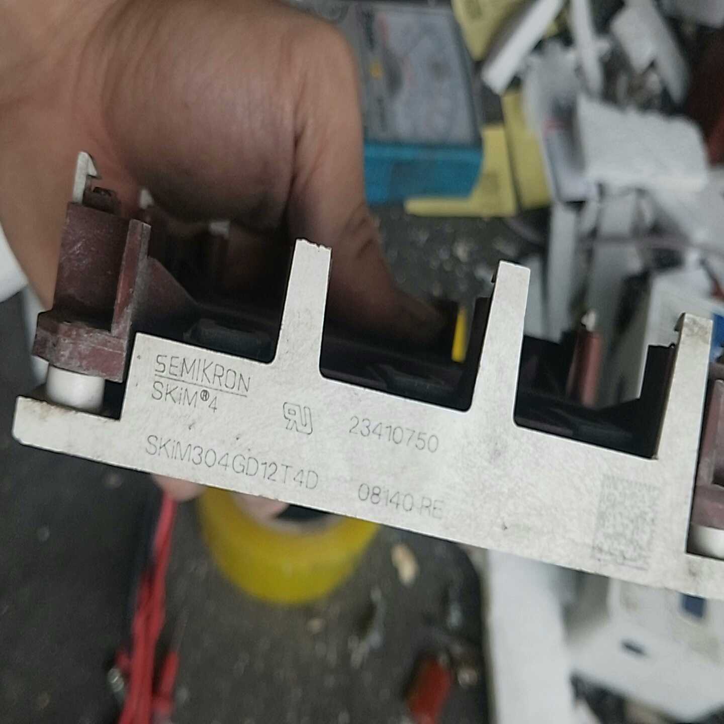 SKIM304GD12T4D塑料卡柱断了点功能正常不影响用询价