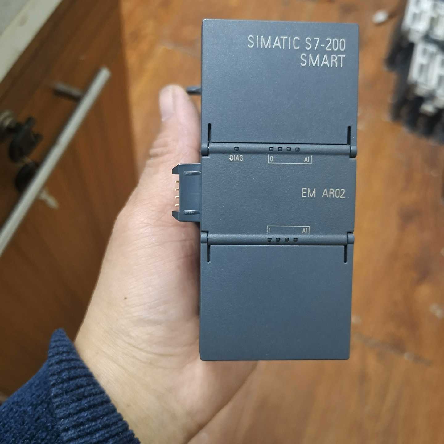 询价-200Smart模拟量模块EMAR02成色如图漂