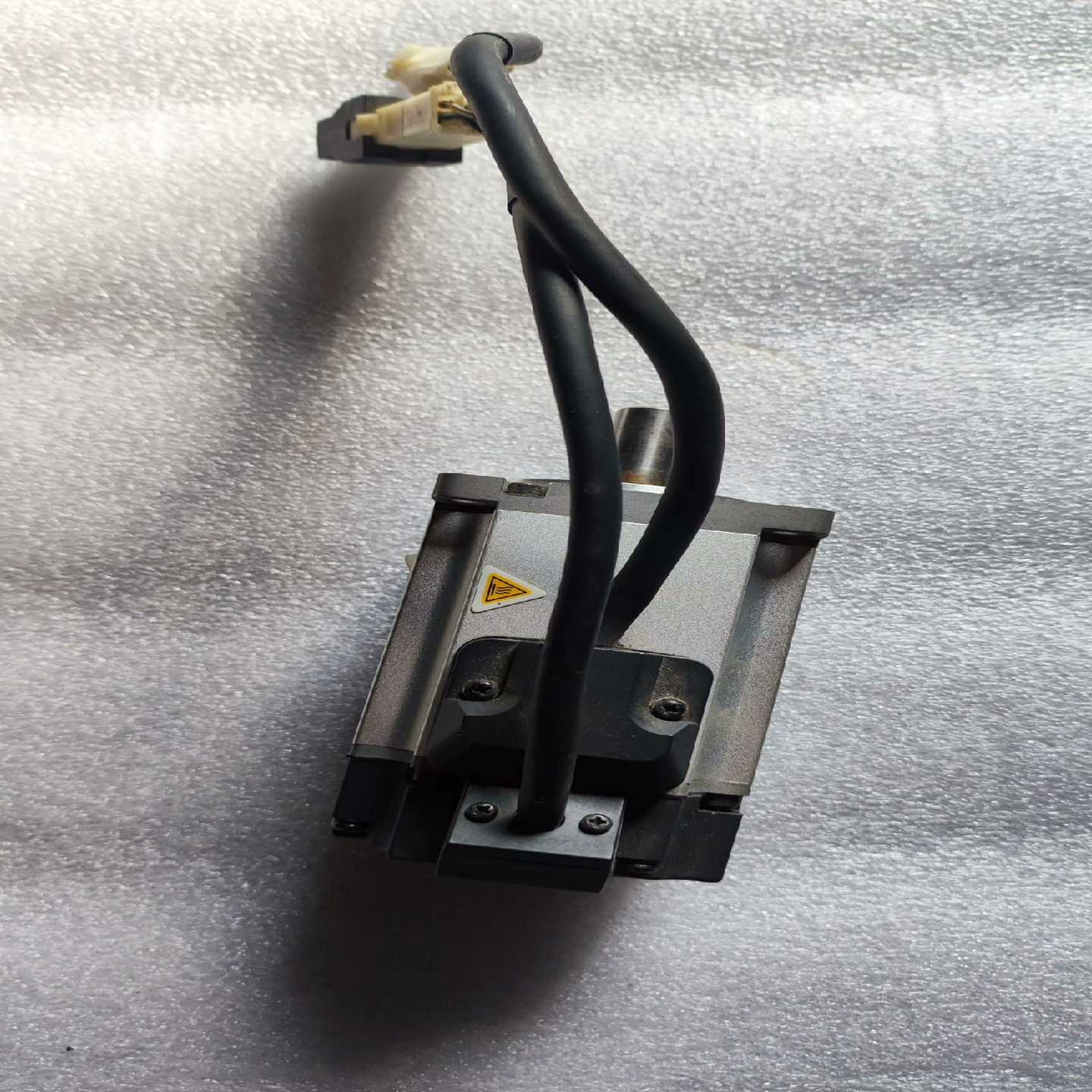 禾川伺服电机200W，SV-X3MH020A-N2LN，询价