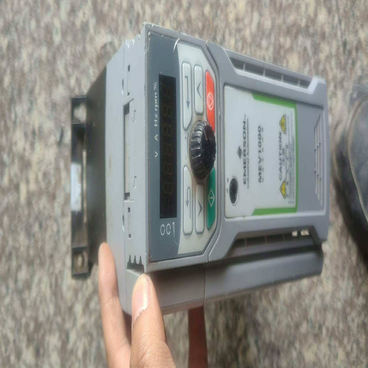 MEV1000-40022-000  2.2千瓦~询价