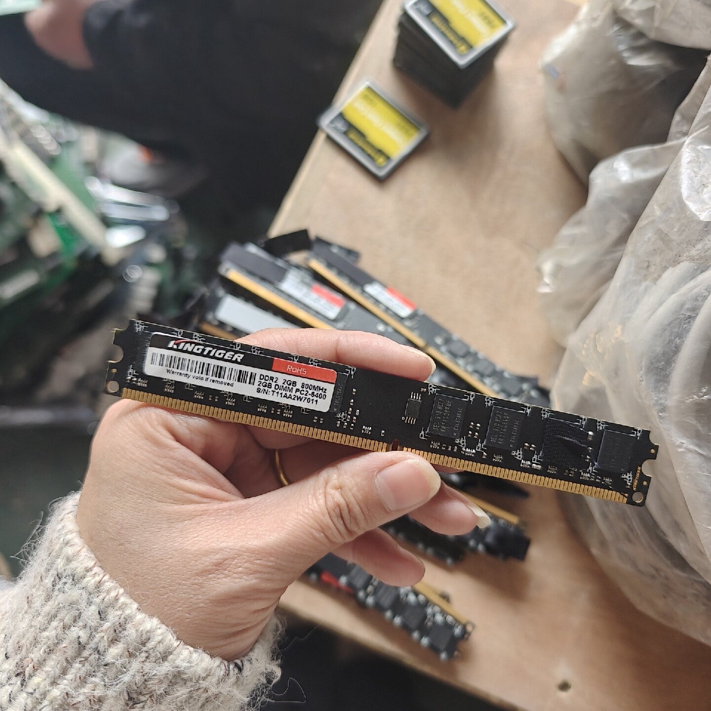 议价KINGTIGER金泰克DDR2 2GB 800MHz内存条