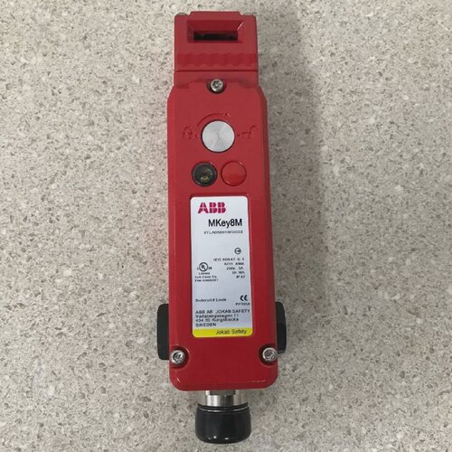 Abb2TLA050013R2032MKey8M防护锁定开关D铸全新