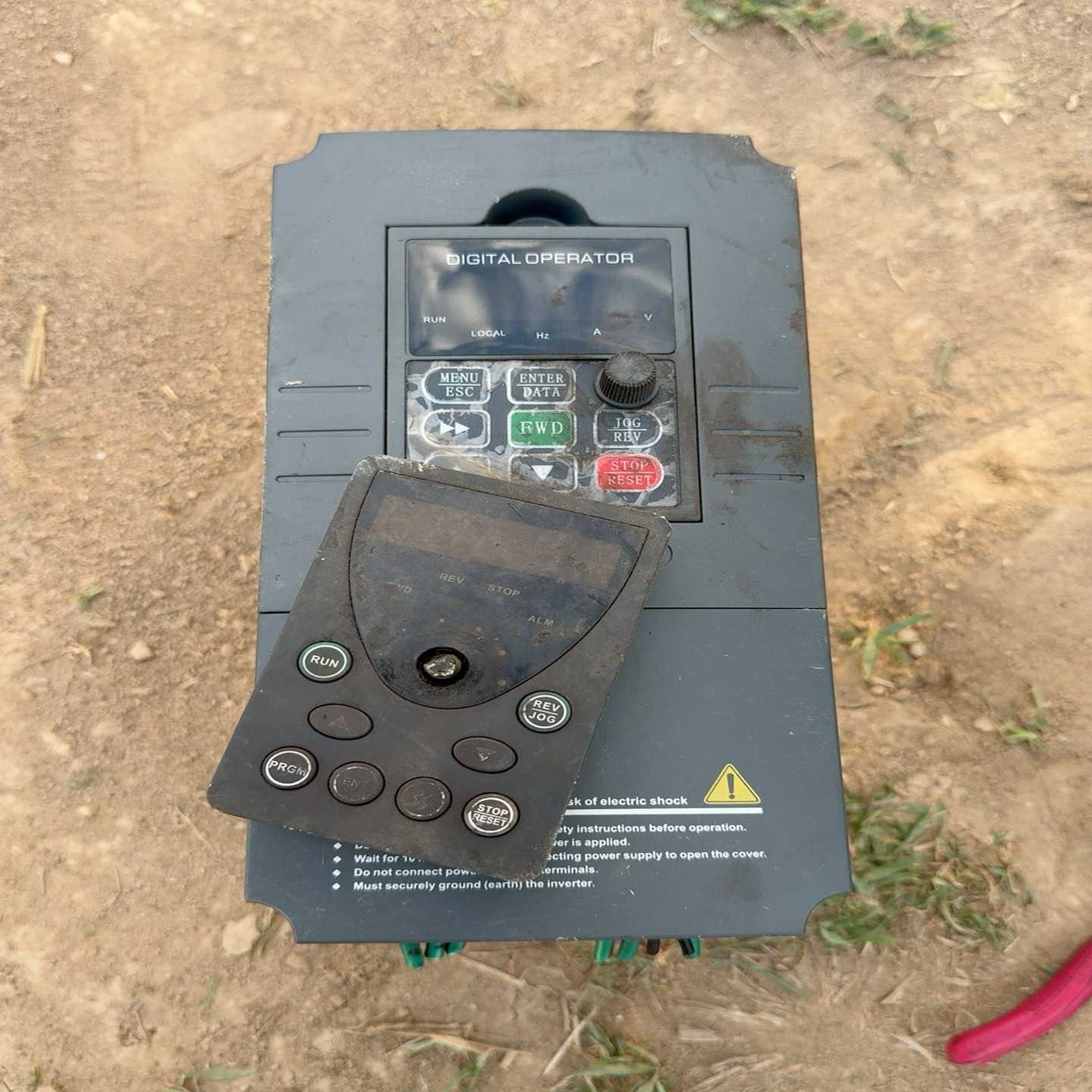 源信V9-4T0075G-B-7.5kw，图片为，二