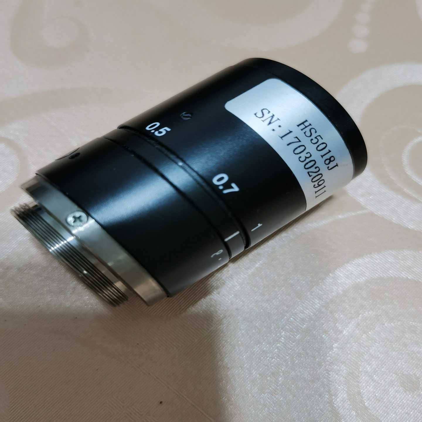 询价优创工业镜头，型号HS5018J，50mmF1.8，C口接