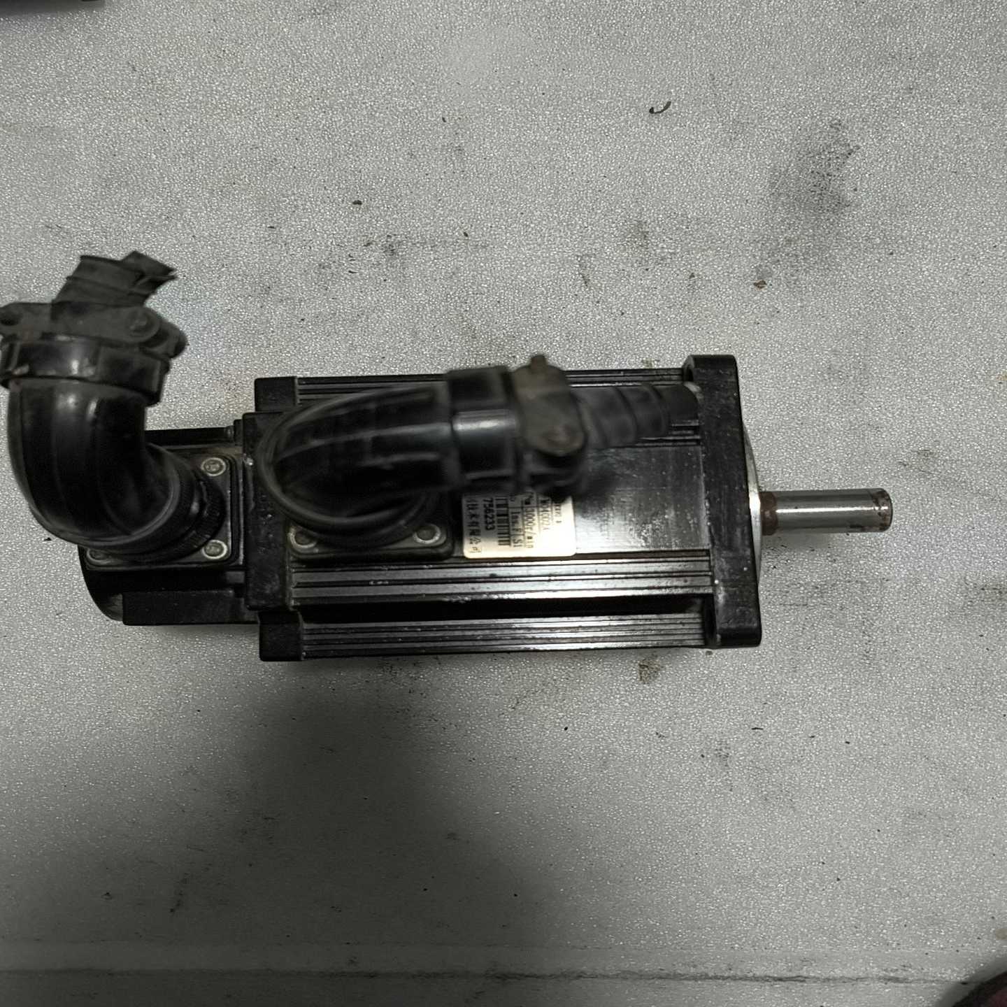 日鼎伺服电机110ST-M040D2A【落红设备】