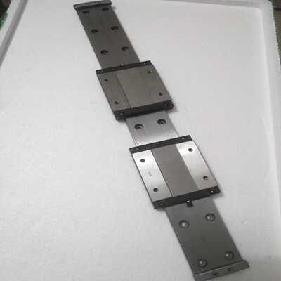 【议价】THKRSR15WN滑块直线导轨成色新，轨长适用