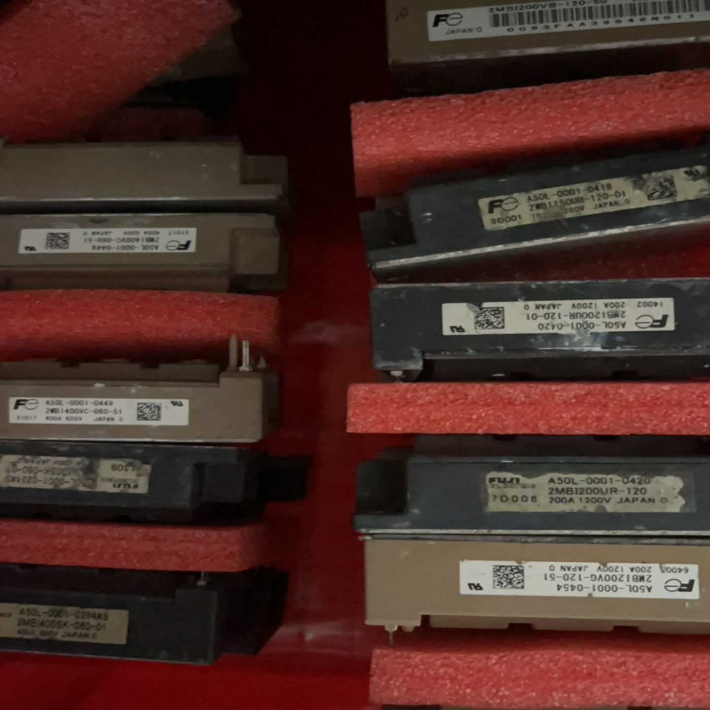 【议价】2MBi200UR-120，2MBI200U2F-120，2适用