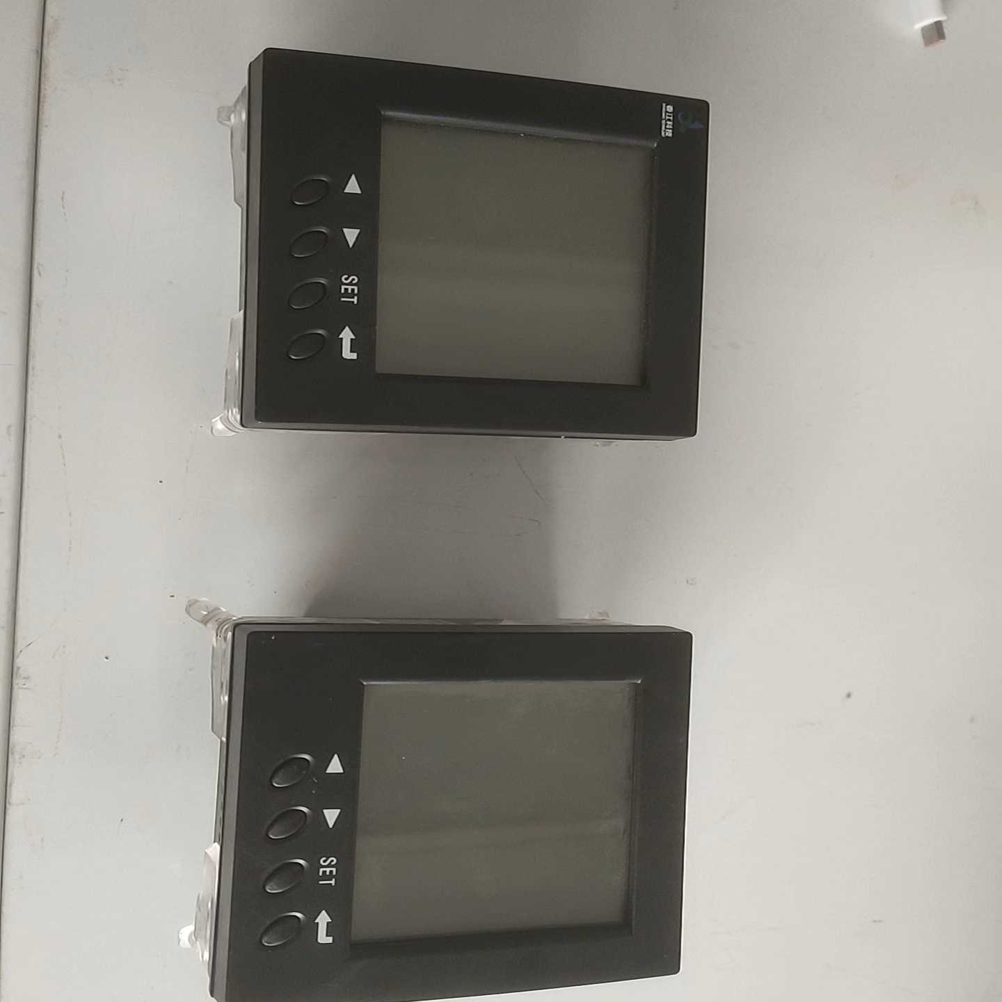 多功能表俩台，未使用过，俩台名牌不一样，功能参数一模一样。便