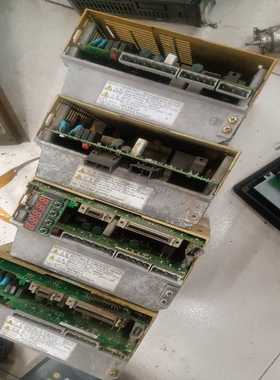 驱动器SGDM-08ADA，SGDM-10ADA三个