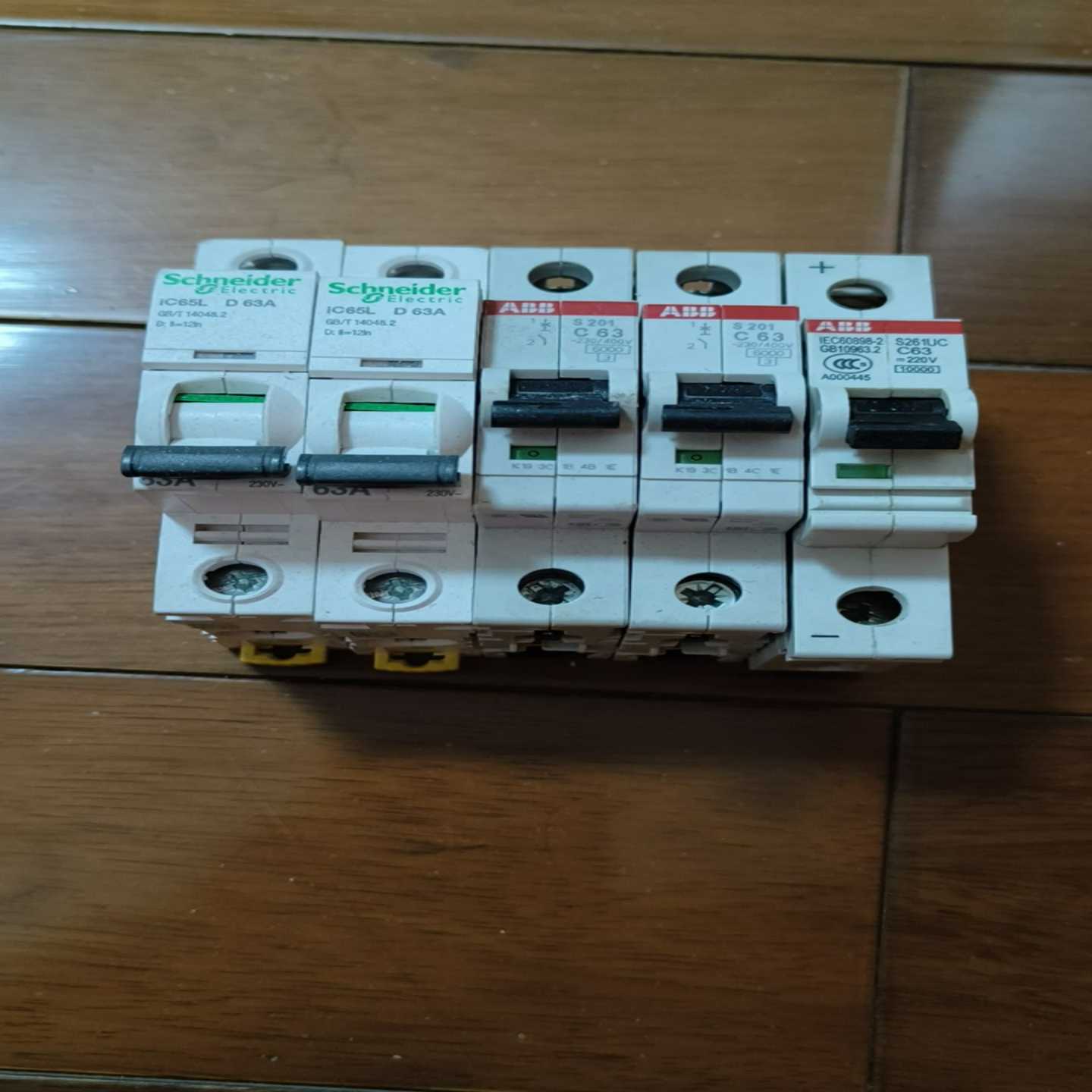 询价#空开iC65LD63A1P法国