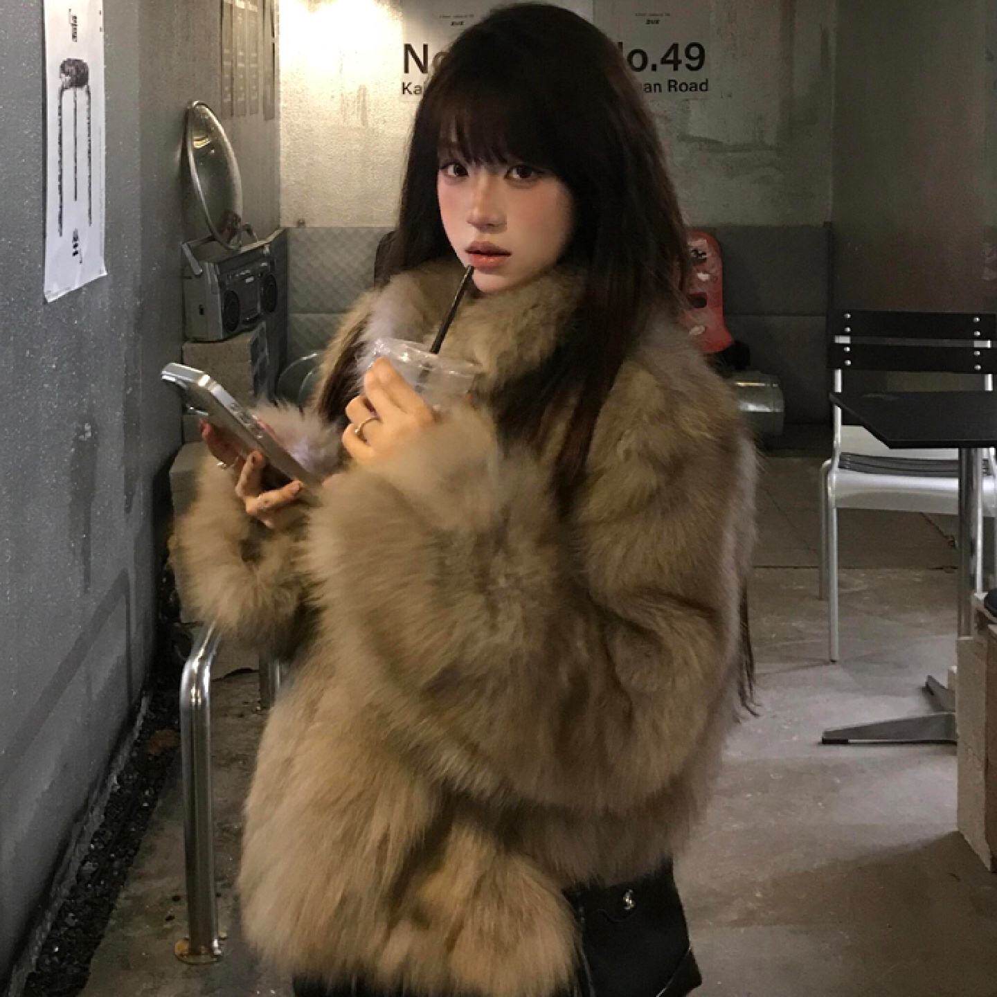 高级环保狐狸毛皮草外套女冬短款2025新款加厚双色渐染毛茸茸大衣