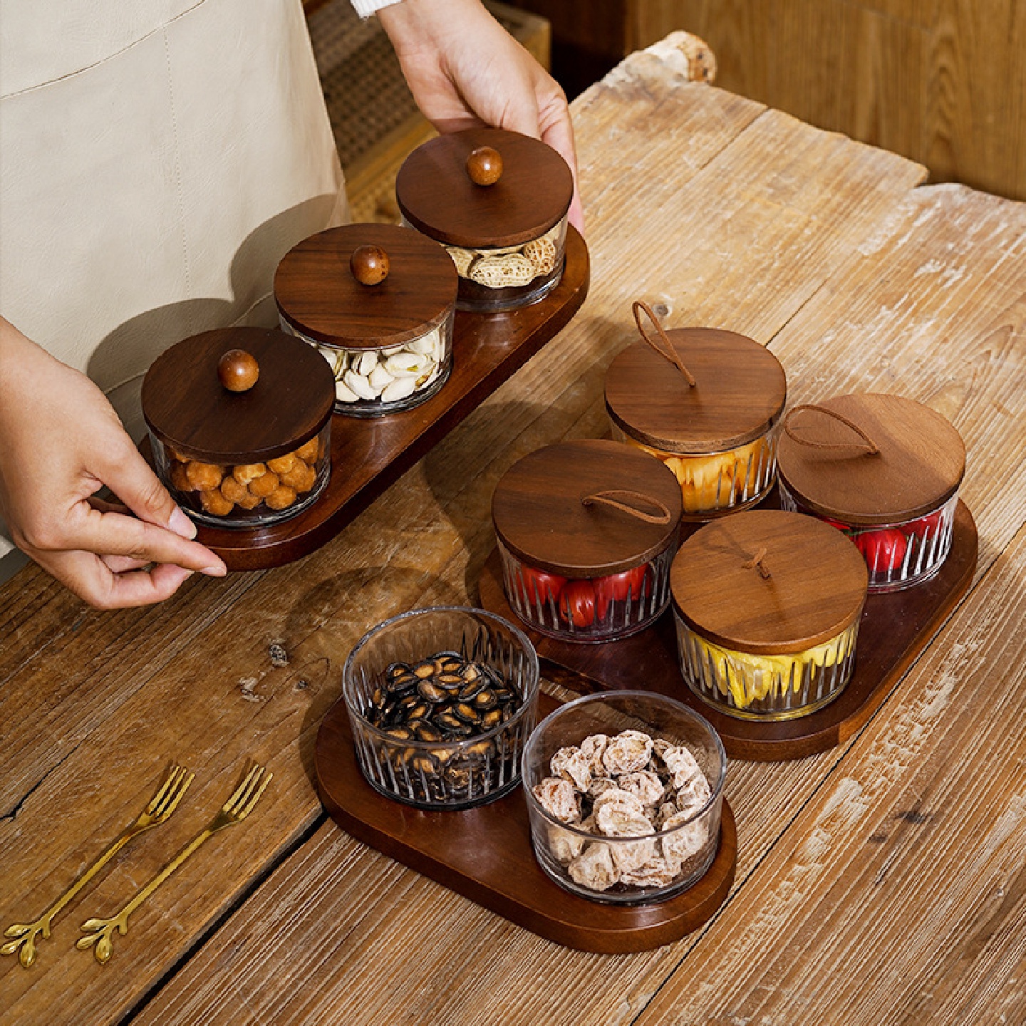 简约分格果盘家用客厅茶几摆盘带盖圆形玻璃碗茶室水果零食干薇妍