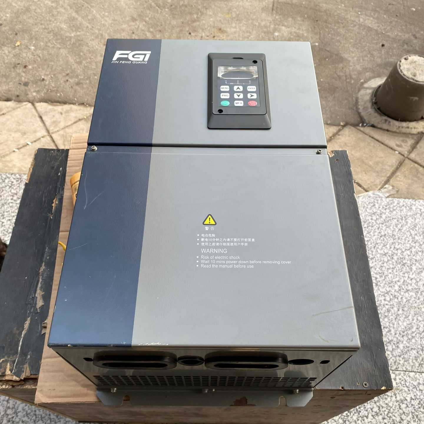 新风光重载变频器 FG2100  037G045P37K；议价