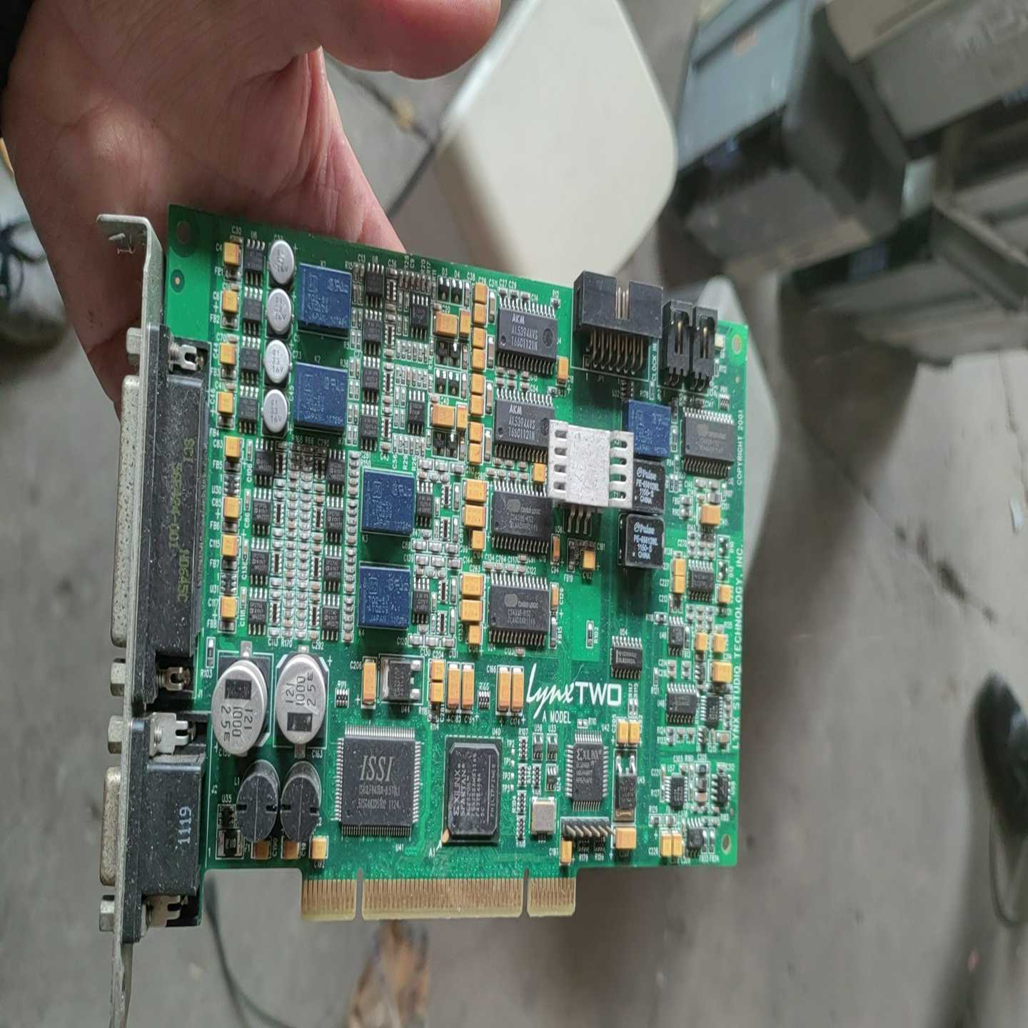 询价LYNX.twoA卡成色如图，包正常使用。