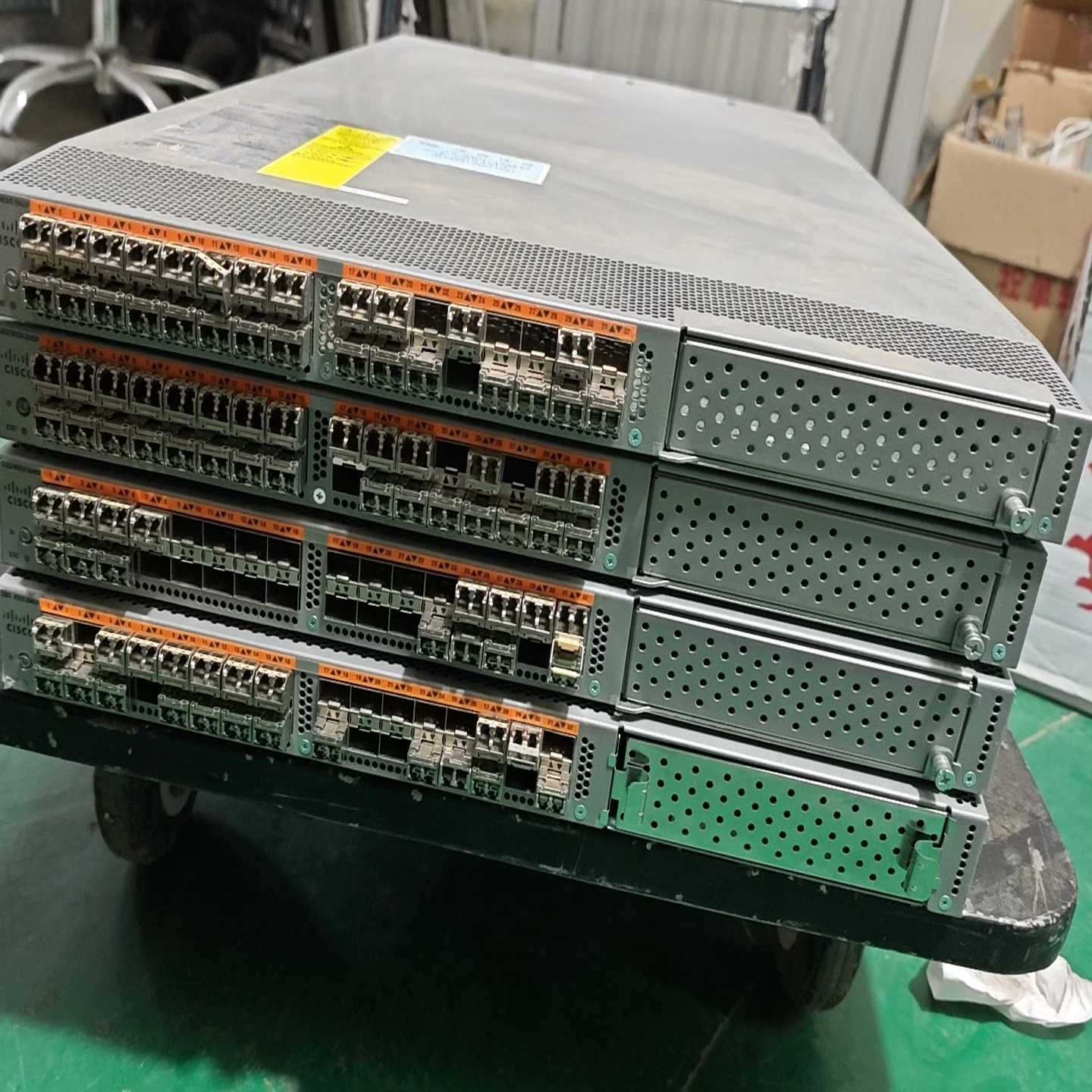 Cisco思科交换机N5K-C5548UP，32口万兆核心-议价