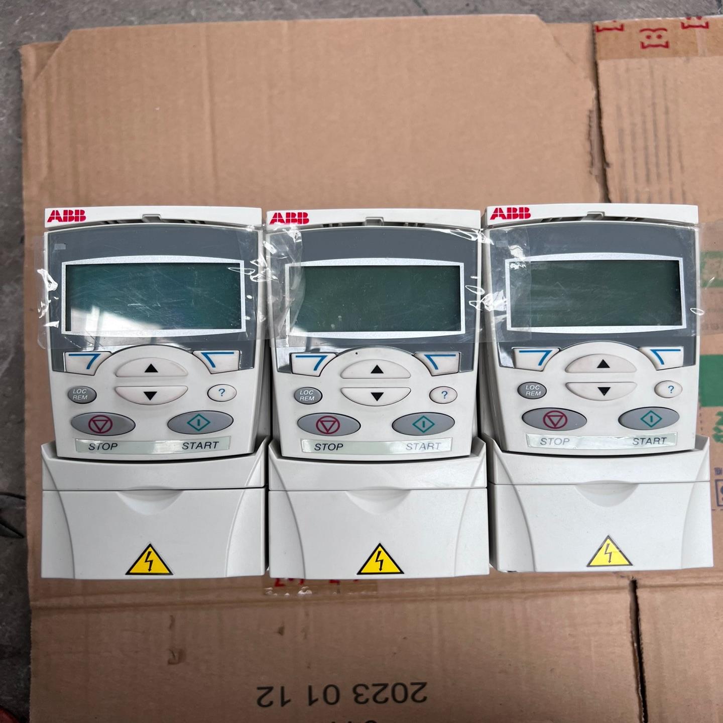 ABB变频器ACS3100.37KW0.75KW--议价商品