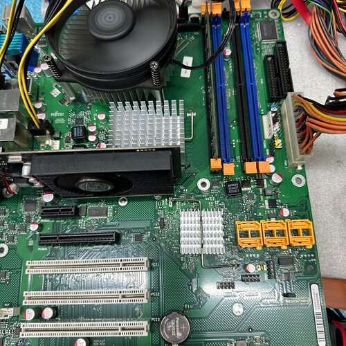 通D2836S11GS2工控主板成色如新-询